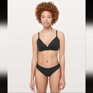 Lululemon Take Shape Bra Black